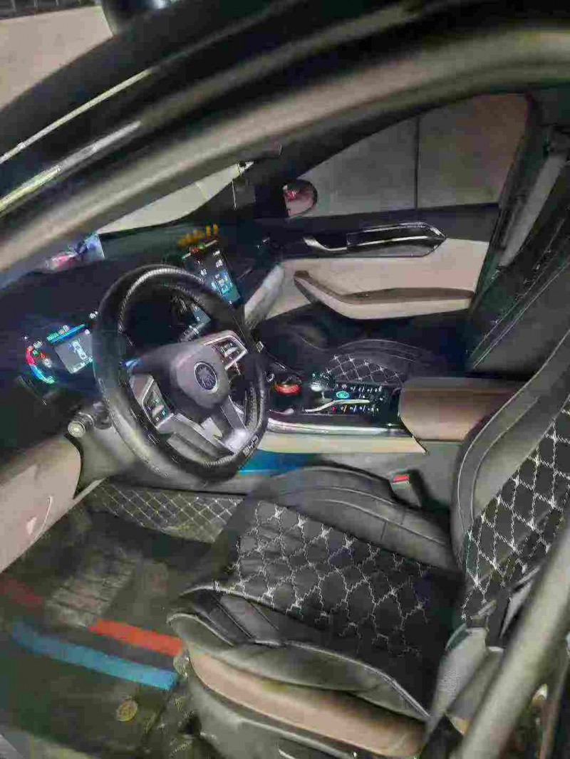 天津25年比亚迪秦7