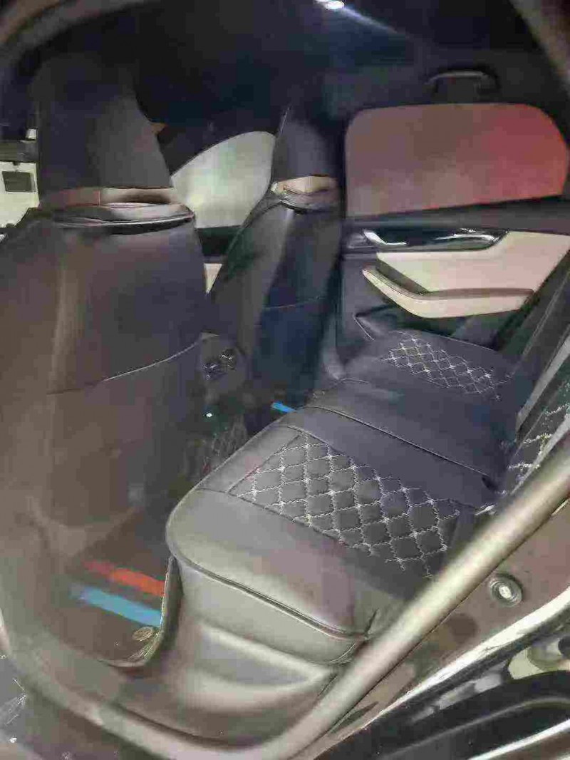 天津25年比亚迪秦8