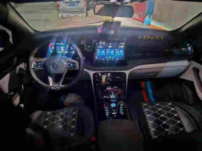 天津25年比亚迪秦9