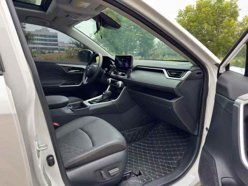 苏州24年丰田RAV4荣放7