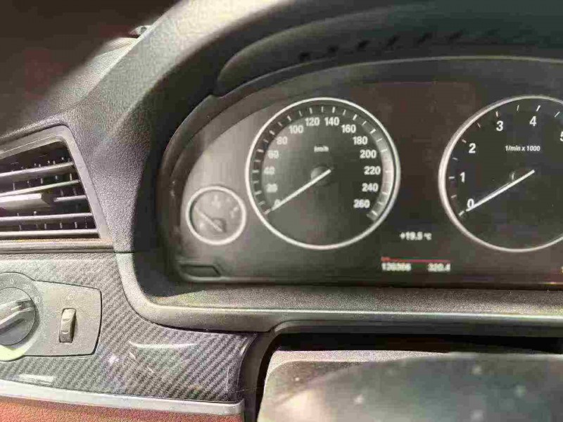 天津16年宝马5系3