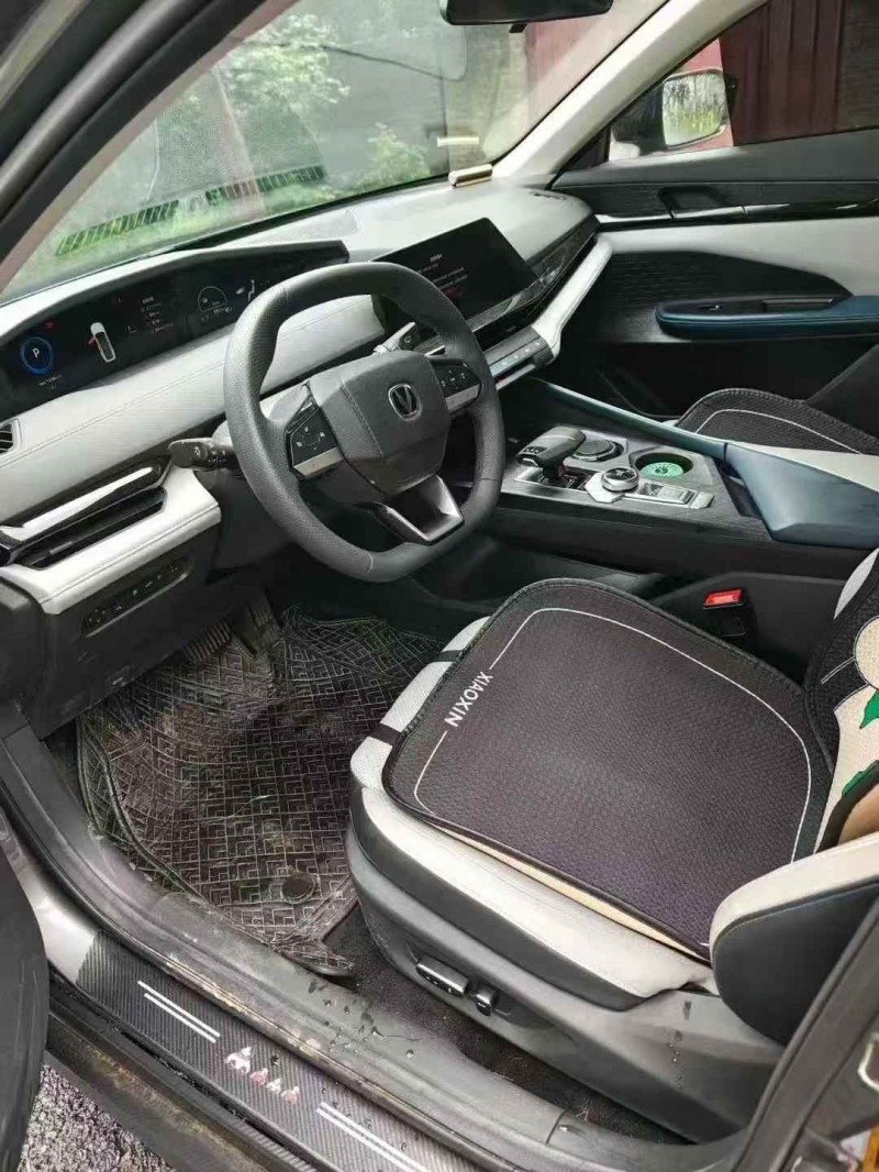 洛阳23年长安汽车UNI4