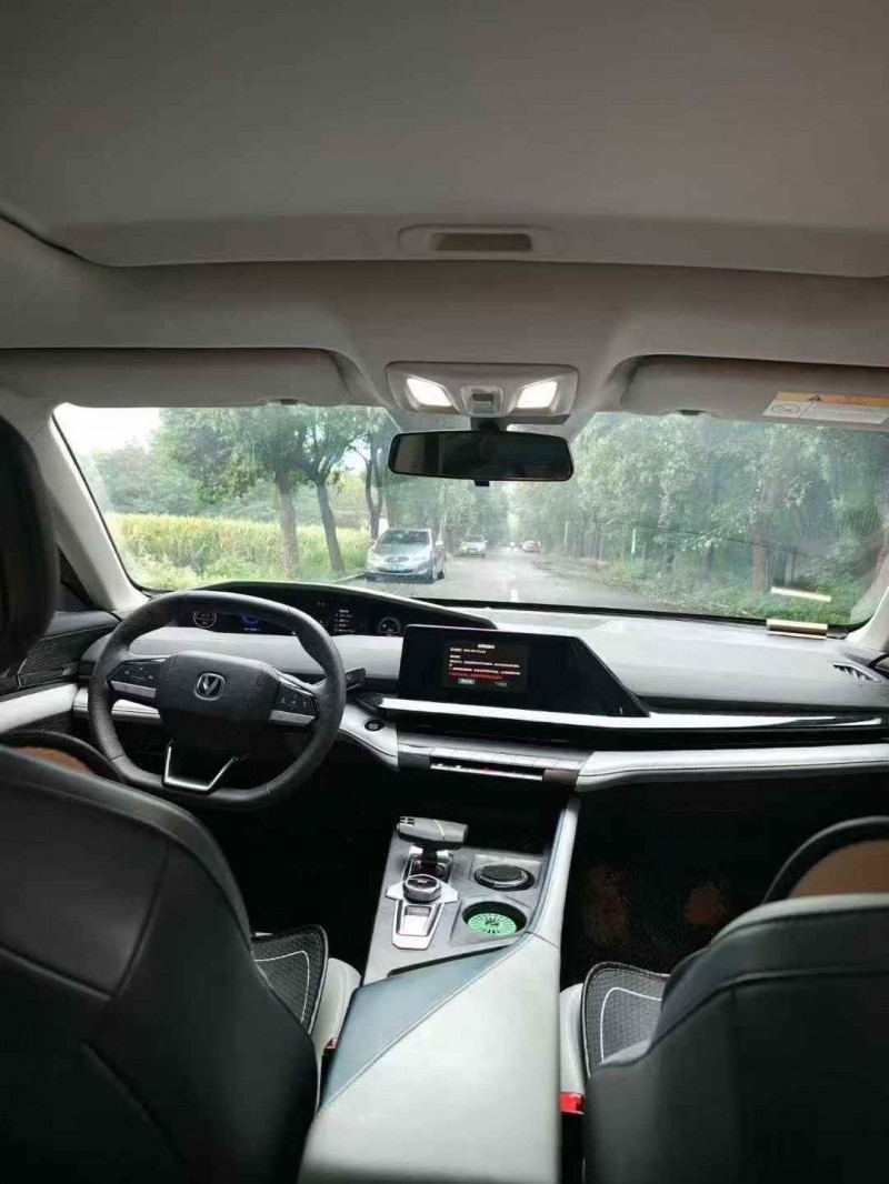 洛阳23年长安汽车UNI6