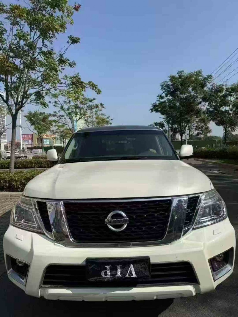 襄阳17年日产途乐1