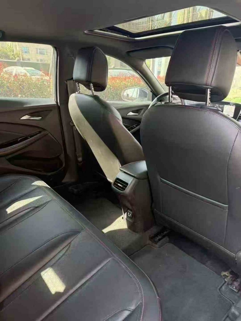 襄阳22年别克威朗4