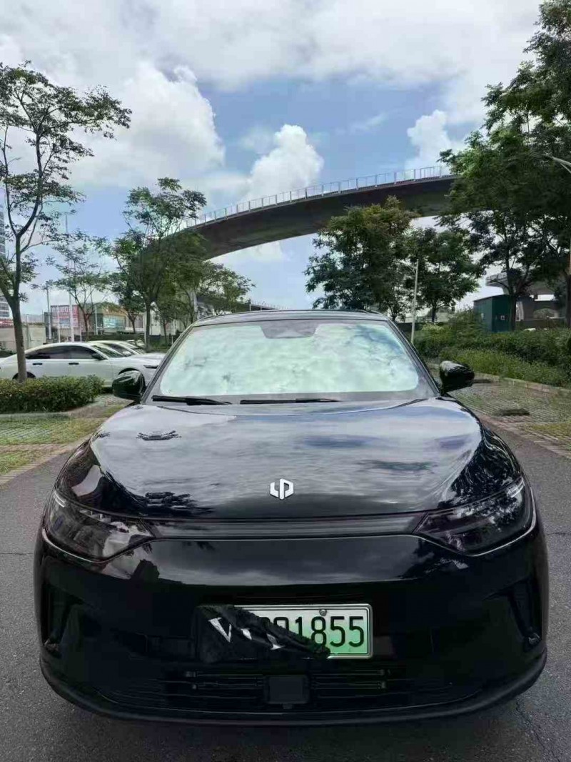 襄阳24年零跑汽车C111