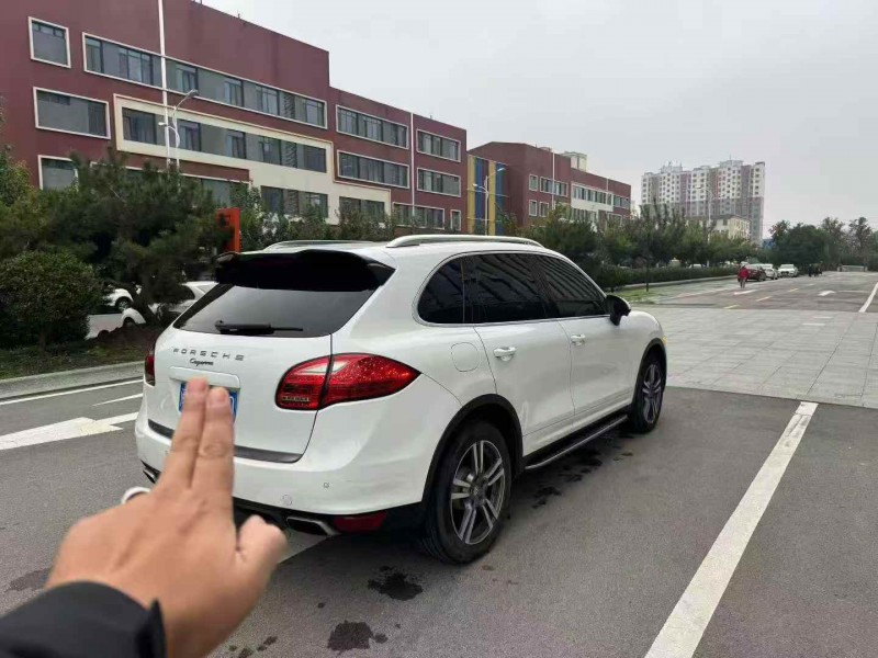 枣庄14年保时捷卡宴8