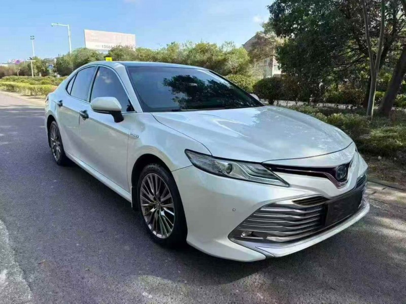 杭州18年丰田凯美瑞3