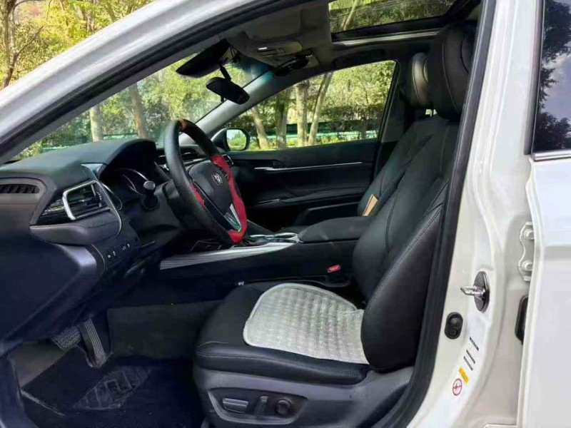 杭州18年丰田凯美瑞4