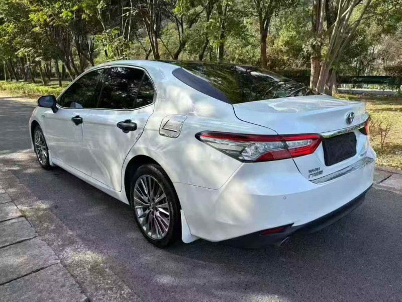 杭州18年丰田凯美瑞7