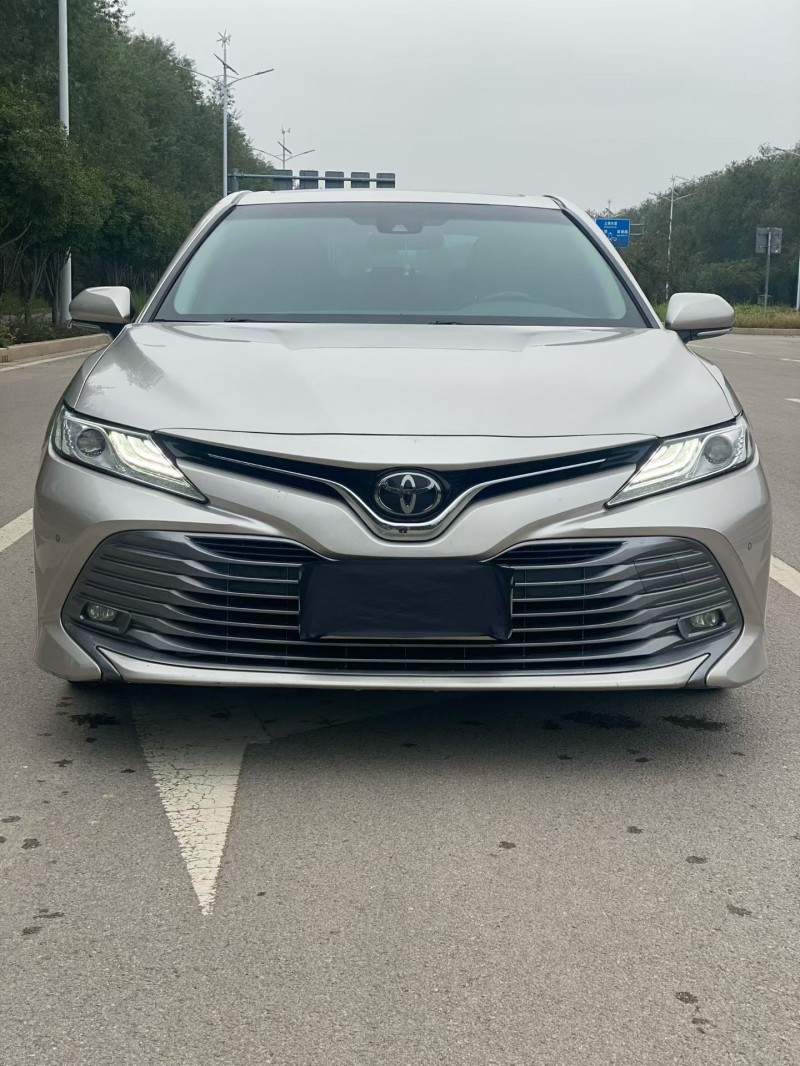 枣庄19年丰田凯美瑞1