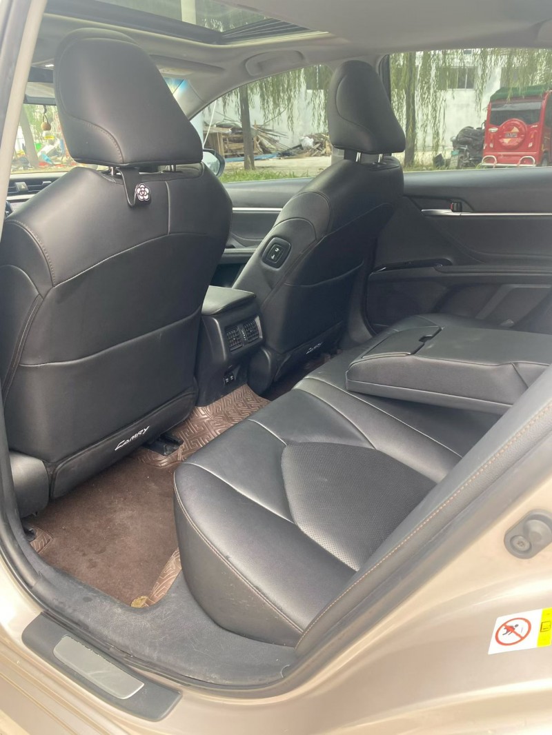 枣庄19年丰田凯美瑞4