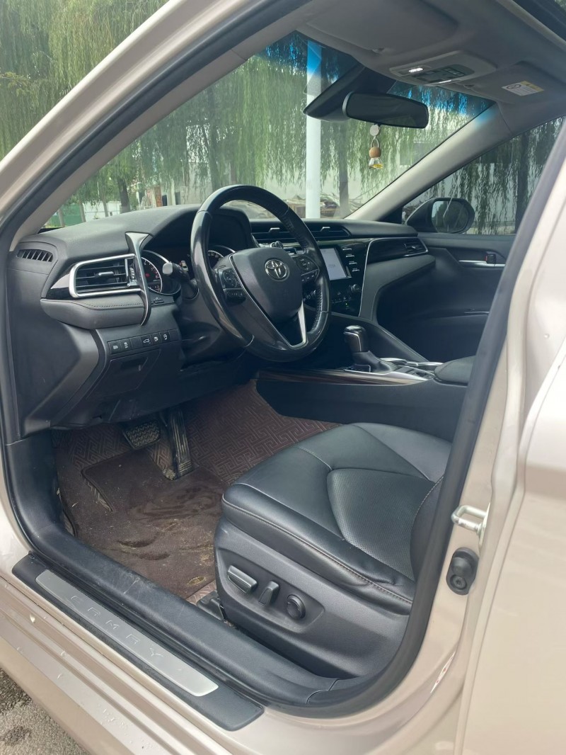 枣庄19年丰田凯美瑞6