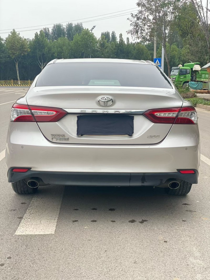 枣庄19年丰田凯美瑞9