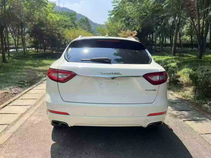 湖州17年玛莎拉蒂Levante6