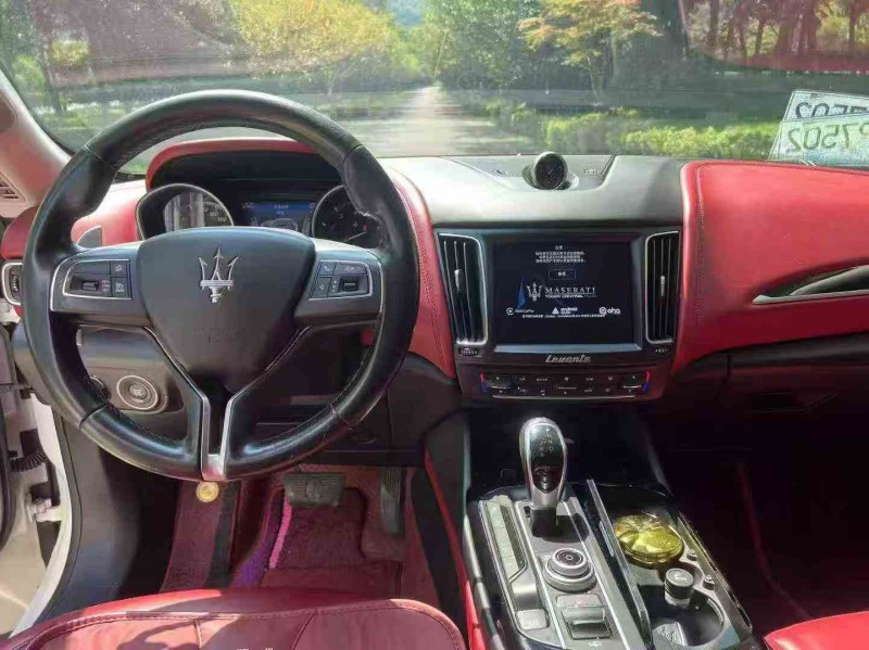 湖州17年玛莎拉蒂Levante7