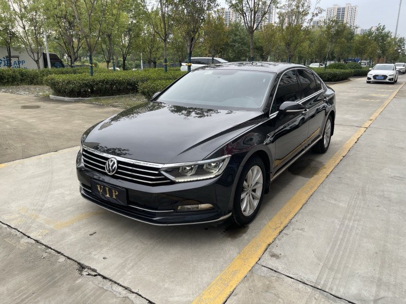 泰安19年大众迈腾2