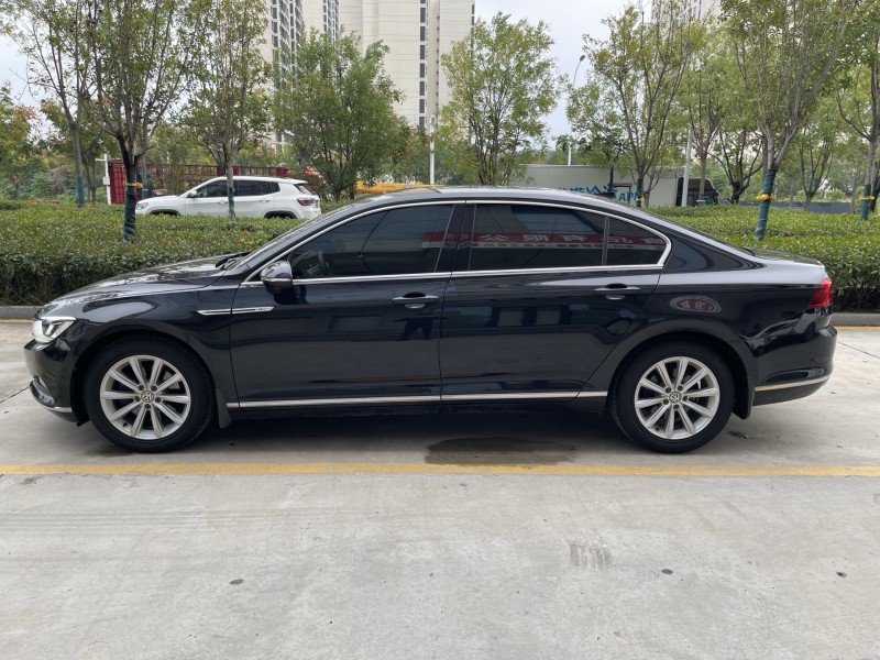 泰安19年大众迈腾6