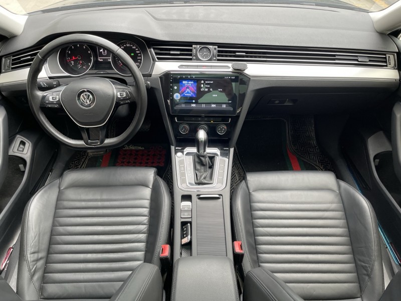 泰安19年大众迈腾7