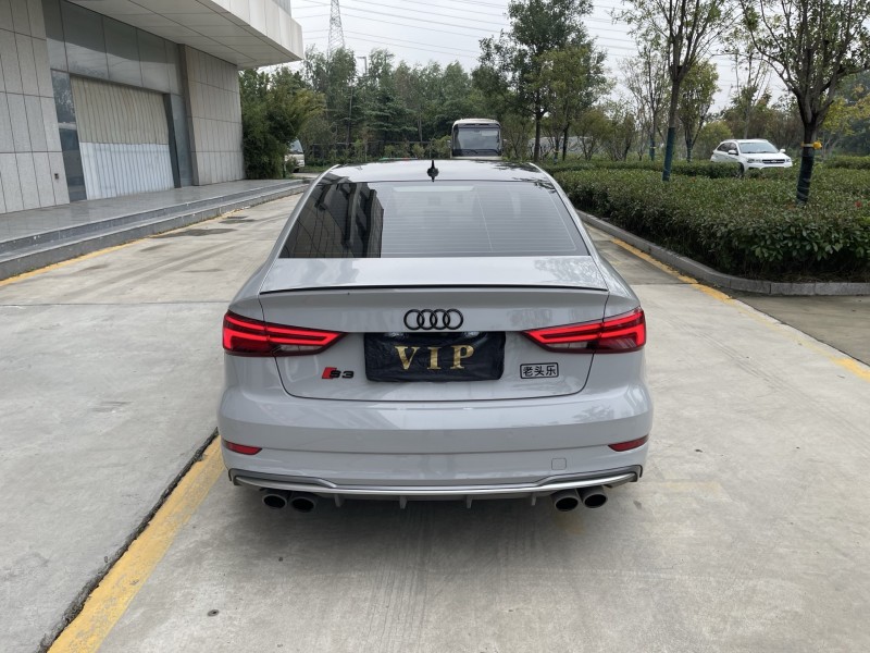 泰安18年奥迪S35