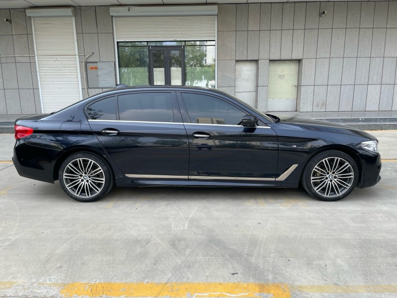 泰安18年宝马5系4