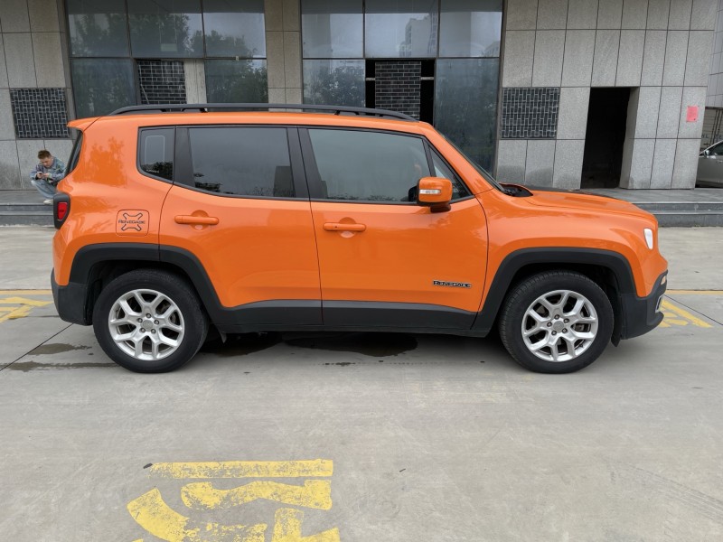 潍坊17年Jeep自由侠8