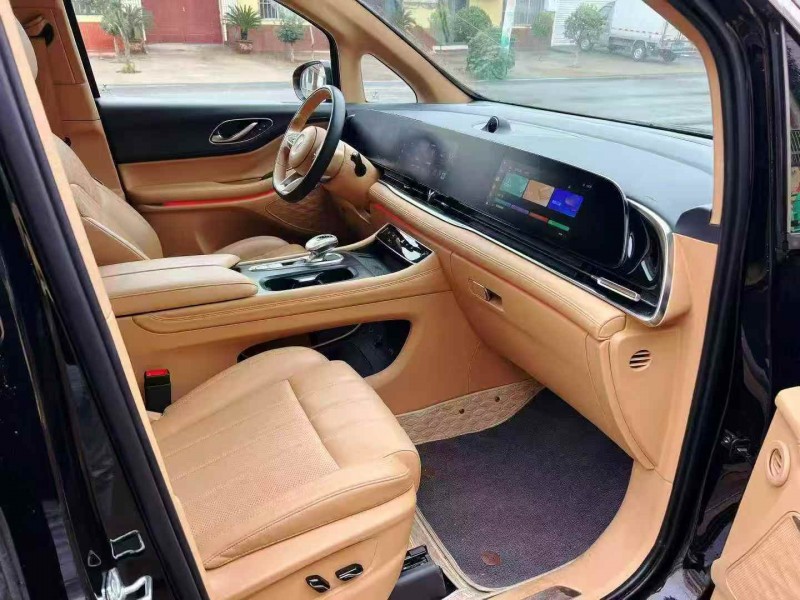 潍坊22年岚图汽车梦想家7