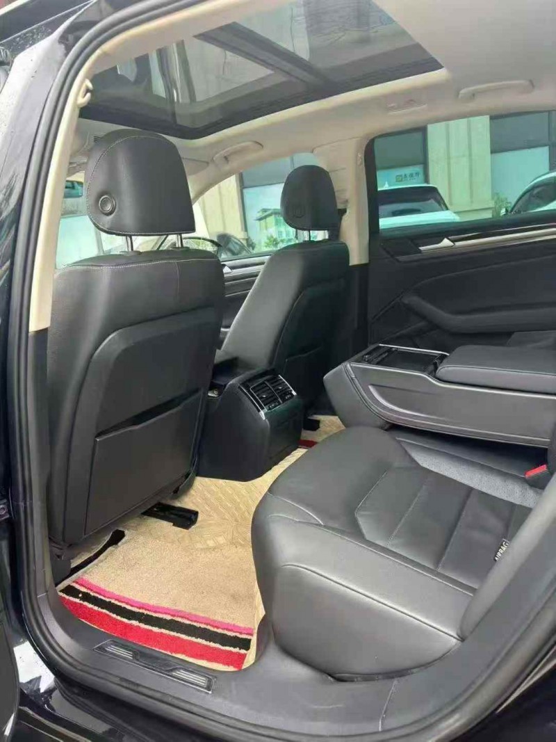 邢台21年大众辉昂4