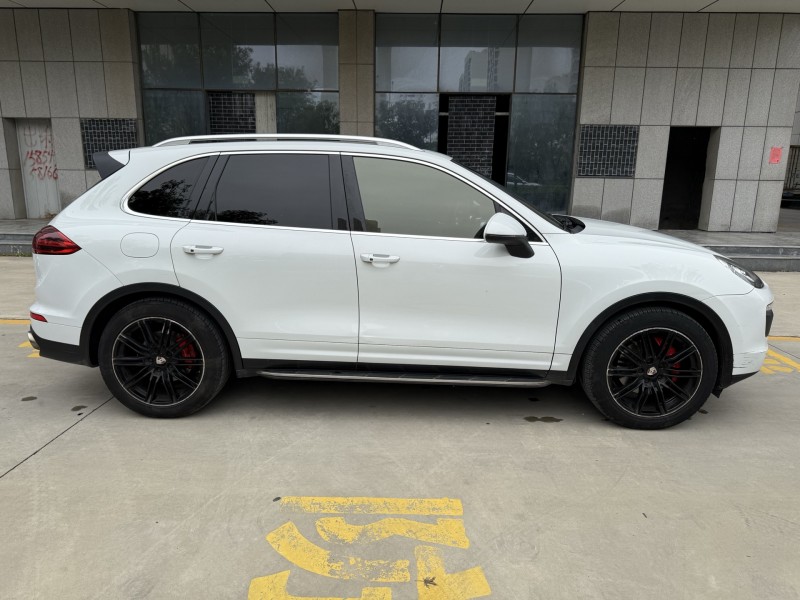 东营15年保时捷卡宴4