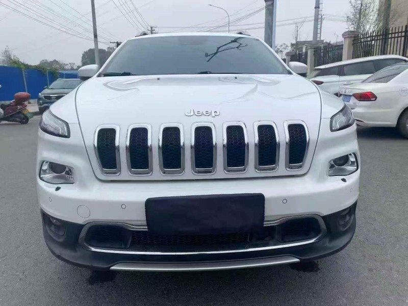 常德18年Jeep自由光1