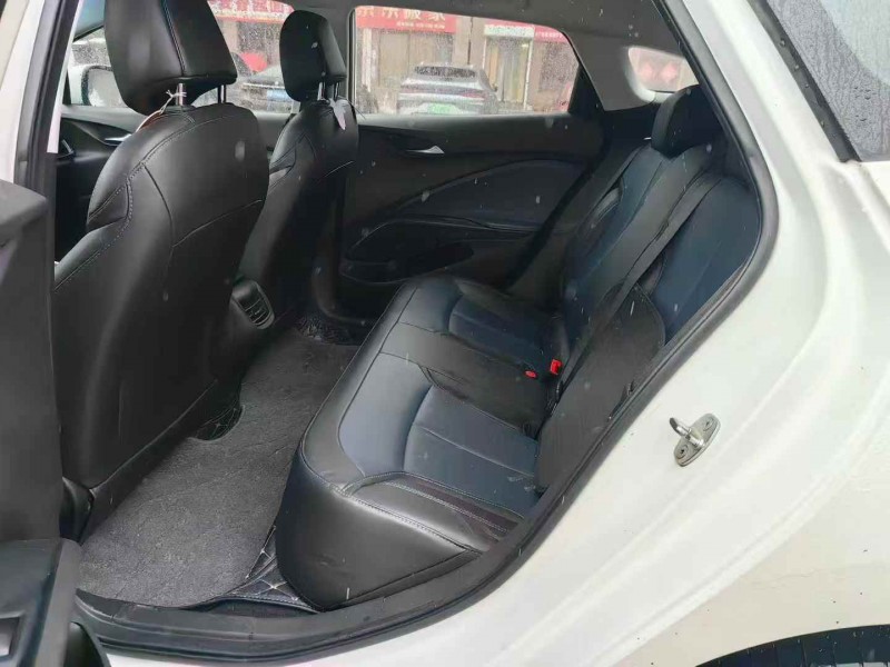 青岛22年别克微蓝7