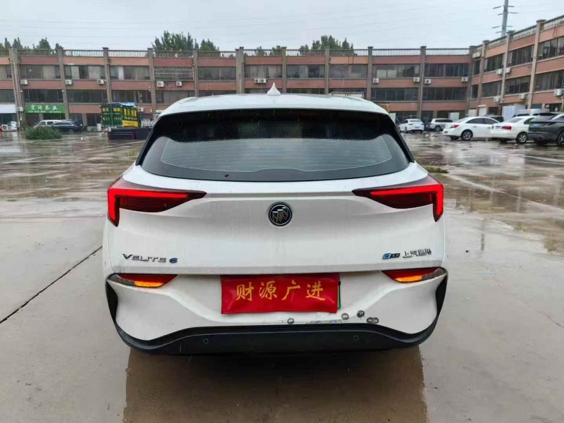 青岛22年别克微蓝8