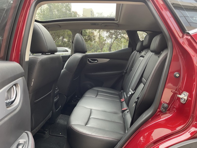 青岛21年日产逍客6