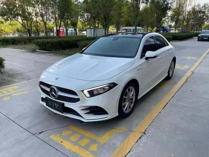 济宁20年奔驰A3