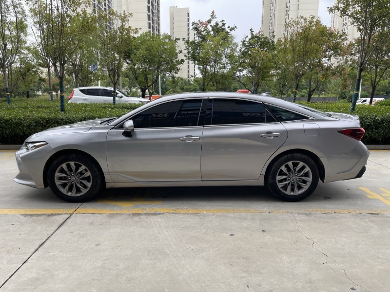 泰安20年丰田亚洲龙6