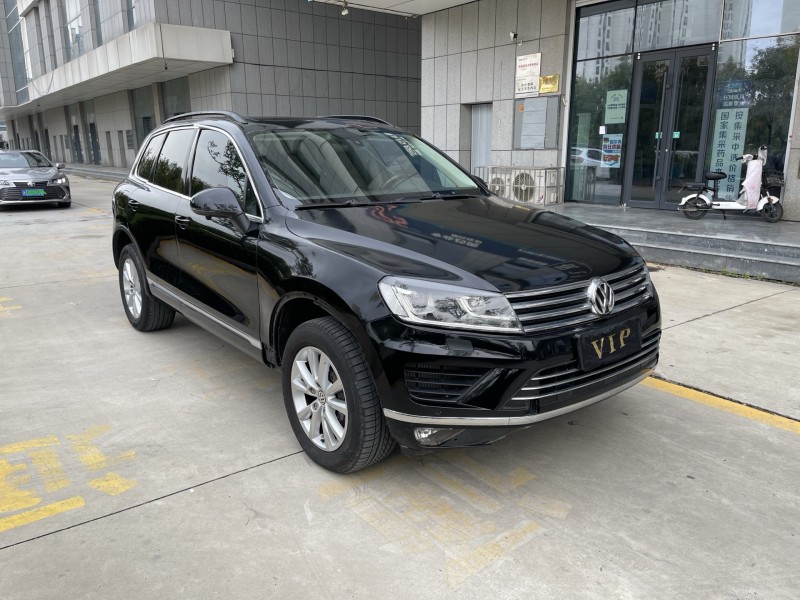 菏泽17年大众途锐3