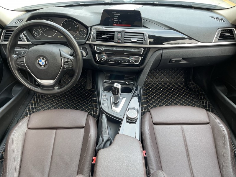 济宁18年宝马3系5