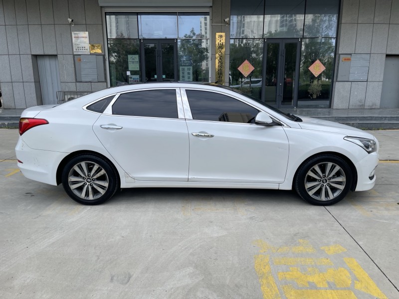 东营17年现代名图8