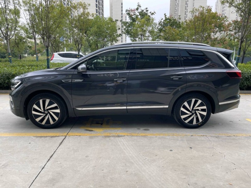 济宁22年大众揽境4