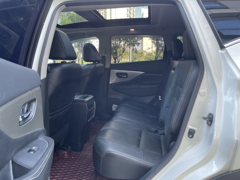 济宁17年日产楼兰7