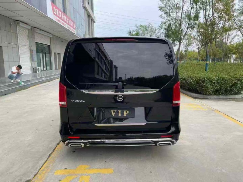 济宁20年奔驰V7