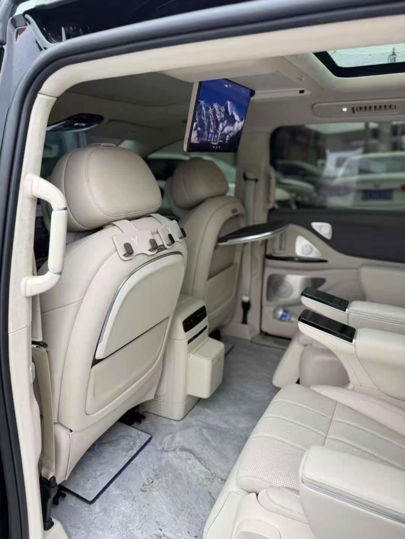 安阳25年岚图汽车梦想家5