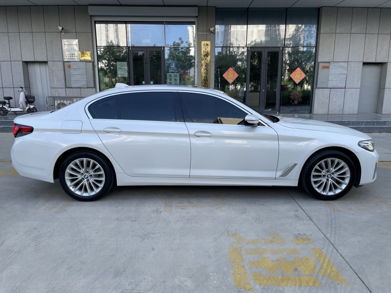 济宁21年宝马5系9
