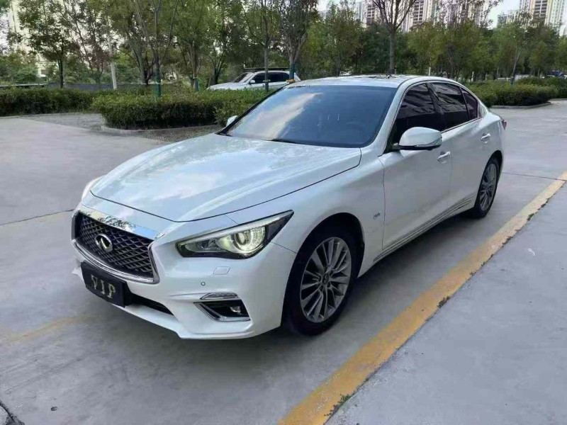 济宁19年英菲尼迪Q50L3