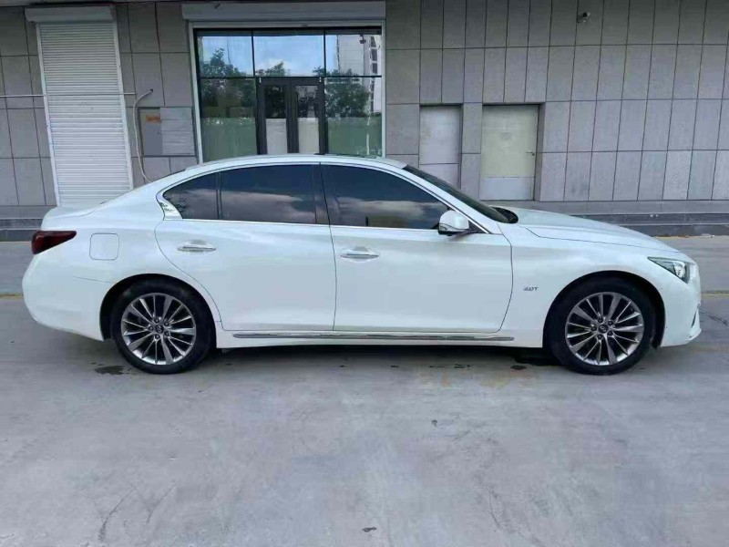 济宁19年英菲尼迪Q50L5