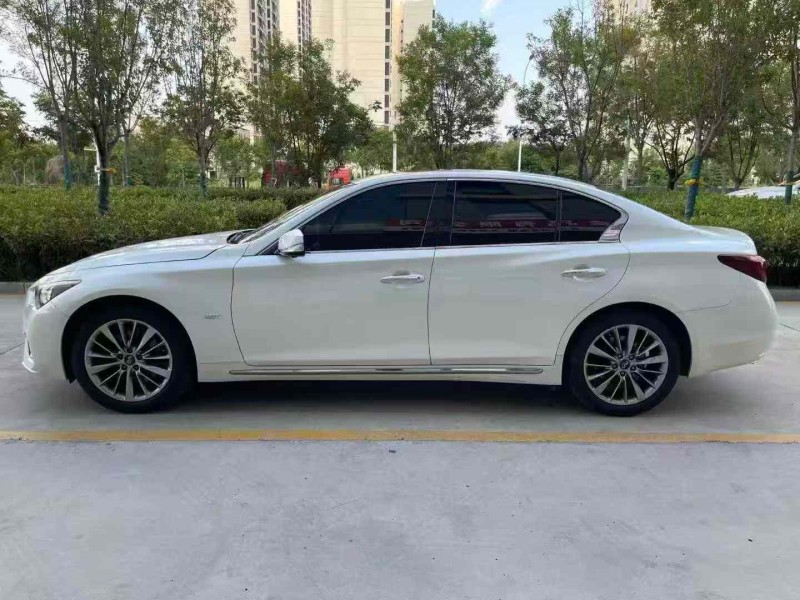 济宁19年英菲尼迪Q50L6