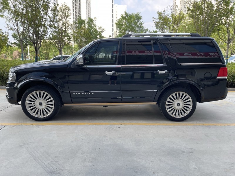 济宁18年林肯领航员7