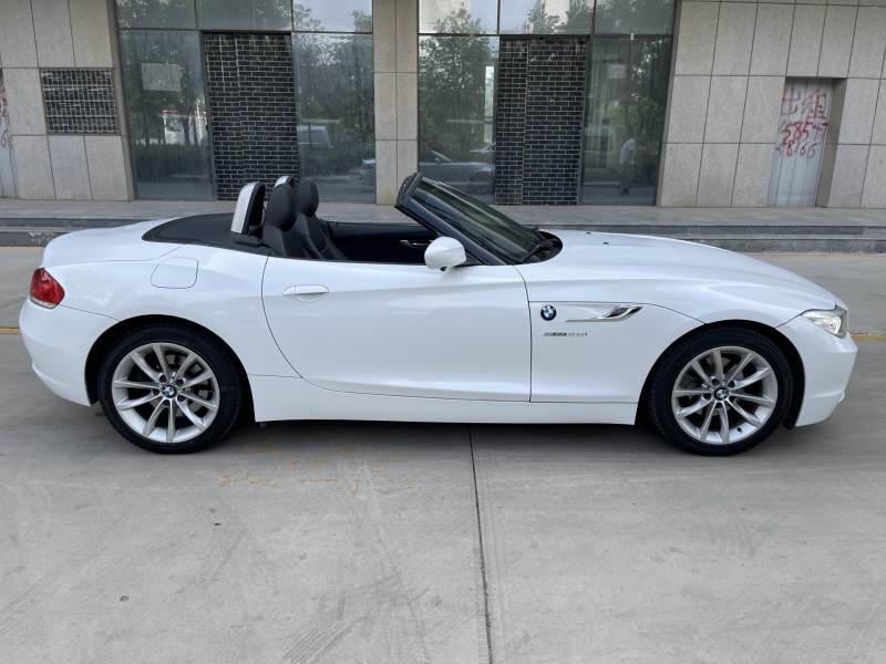 济宁17年宝马Z47