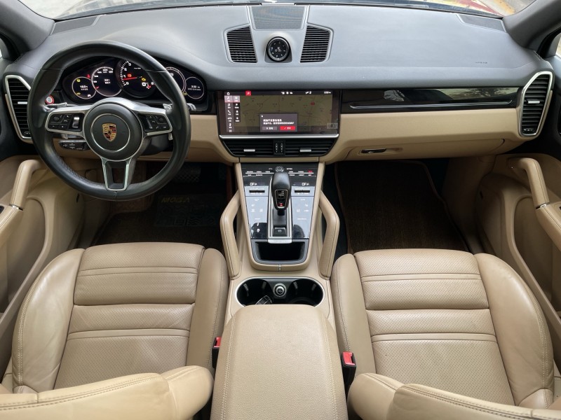 济宁20年保时捷卡宴6