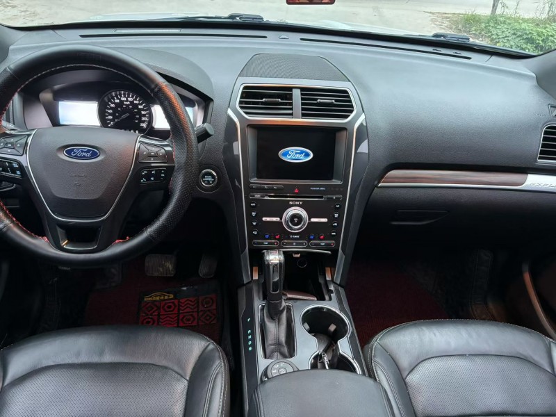 徐州17年福特探险者5